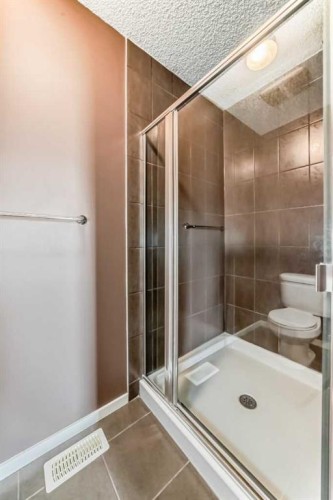 136 Sage Valley Drive Nw, Calgary, AB - Indoor Photo Showing Bathroom