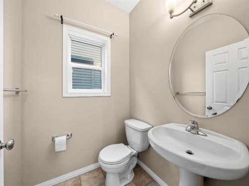 32 Panatella Parade Nw, Calgary, AB - Indoor Photo Showing Bathroom