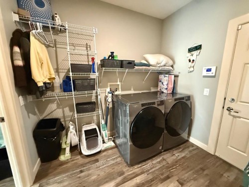 607 Montgomery Close Se, High River, AB - Indoor Photo Showing Laundry Room