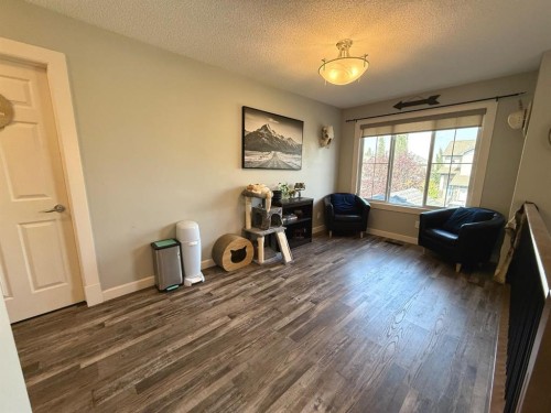 607 Montgomery Close Se, High River, AB - Indoor