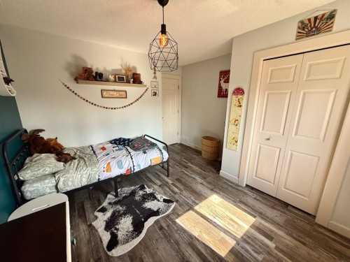 607 Montgomery Close Se, High River, AB - Indoor Photo Showing Other Room