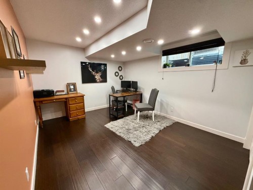 607 Montgomery Close Se, High River, AB - Indoor