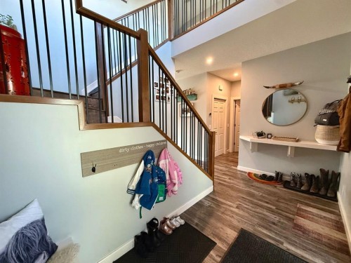 607 Montgomery Close Se, High River, AB - Indoor Photo Showing Other Room