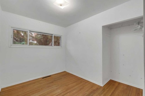 604 56 Avenue Sw, Calgary, AB - Indoor Photo Showing Other Room