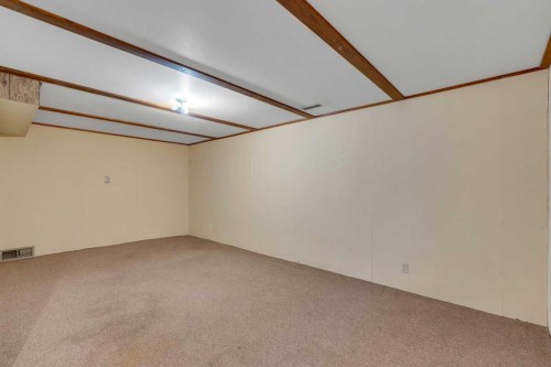 604 56 Avenue Sw, Calgary, AB - Indoor Photo Showing Other Room