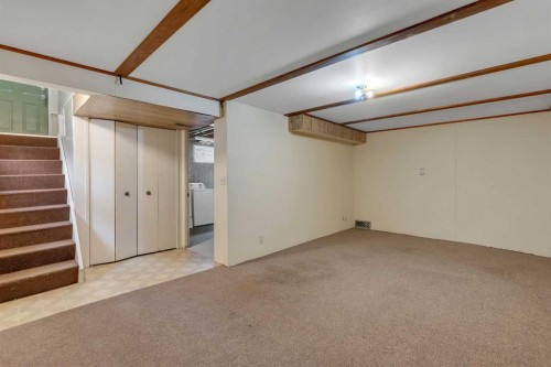 604 56 Avenue Sw, Calgary, AB - Indoor Photo Showing Other Room