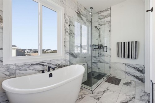 31 St. Andrews Close, Lyalta, AB - Indoor Photo Showing Bathroom