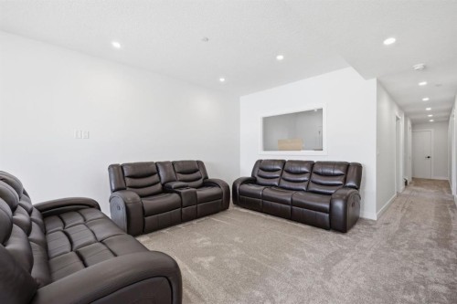 31 St. Andrews Close, Lyalta, AB - Indoor Photo Showing Living Room