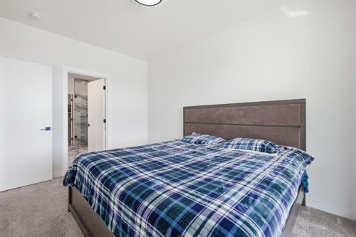31 St. Andrews Close, Lyalta, AB - Indoor Photo Showing Bedroom