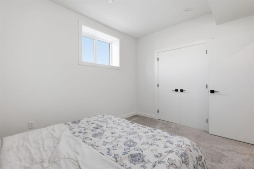 31 St. Andrews Close, Lyalta, AB - Indoor Photo Showing Bedroom