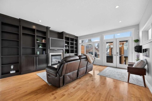 1924 48 Avenue Sw, Calgary, AB - Indoor With Fireplace