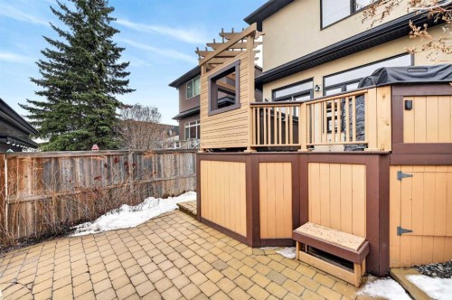 1924 48 Avenue Sw, Calgary, AB - Outdoor With Exterior