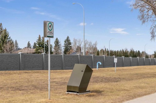 67 Hooke Road Sw, Calgary, AB - Outdoor