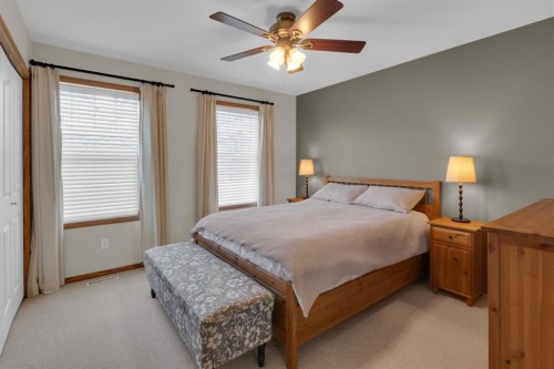 105 Everstone Way Sw, Calgary, AB 