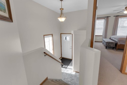 105 Everstone Way Sw, Calgary, AB 