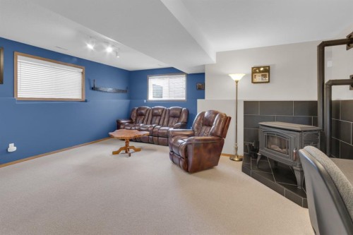 105 Everstone Way Sw, Calgary, AB 