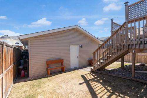 105 Everstone Way Sw, Calgary, AB 