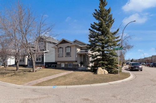 105 Everstone Way Sw, Calgary, AB 