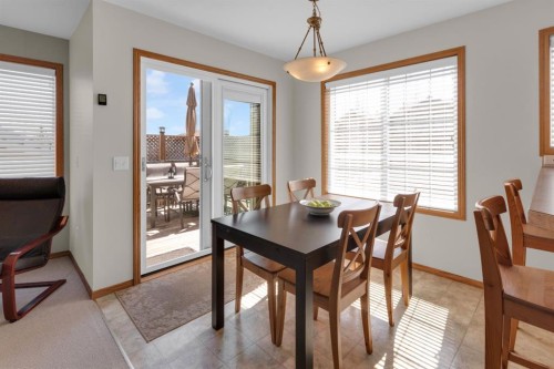 105 Everstone Way Sw, Calgary, AB 