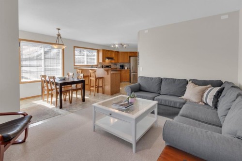 105 Everstone Way Sw, Calgary, AB 