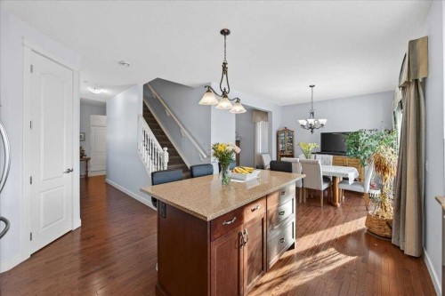 28 Evansview Manor Nw, Calgary, AB 