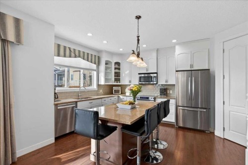 28 Evansview Manor Nw, Calgary, AB 