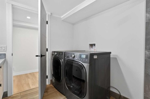 42 Sunvista Crescent Se, Calgary, AB - Indoor Photo Showing Laundry Room