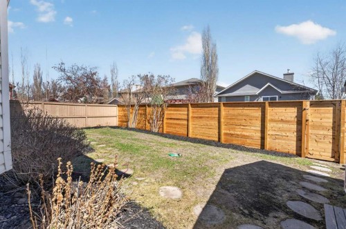 42 Sunvista Crescent Se, Calgary, AB - Outdoor