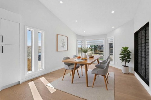 42 Sunvista Crescent Se, Calgary, AB - Indoor Photo Showing Dining Room