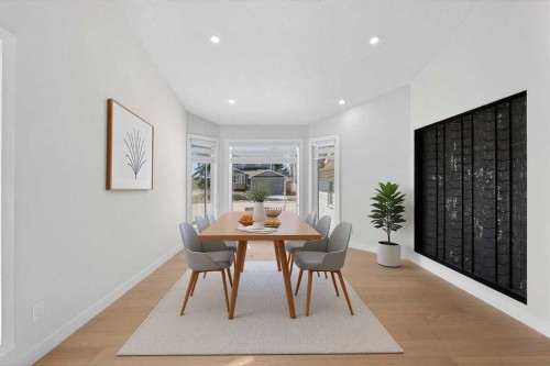 42 Sunvista Crescent Se, Calgary, AB - Indoor Photo Showing Dining Room