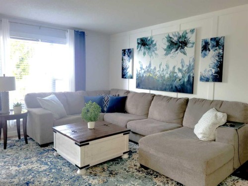 144 Kirpatrick Way, Leduc, AB - Indoor Photo Showing Living Room