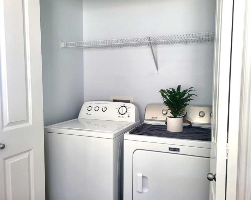 144 Kirpatrick Way, Leduc, AB - Indoor Photo Showing Other Room