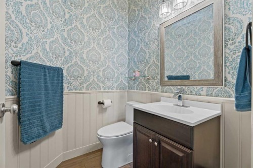 131 Auburn Sound View Se, Calgary, AB - Indoor Photo Showing Bathroom