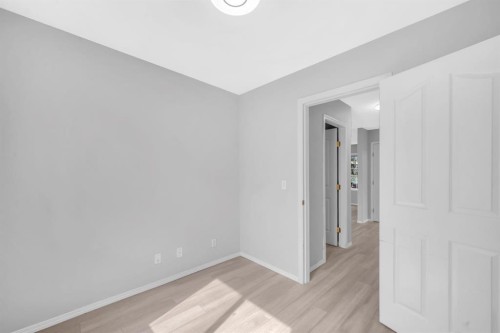 171 Willowbrook Drive Nw, Airdrie, AB - Indoor Photo Showing Other Room
