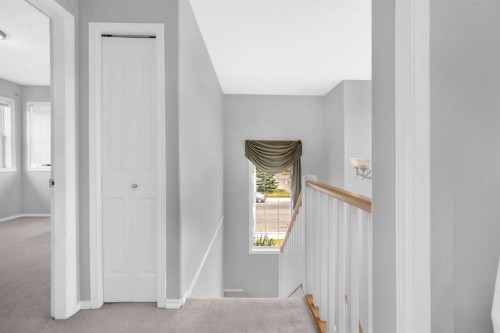 171 Willowbrook Drive Nw, Airdrie, AB - Indoor Photo Showing Other Room