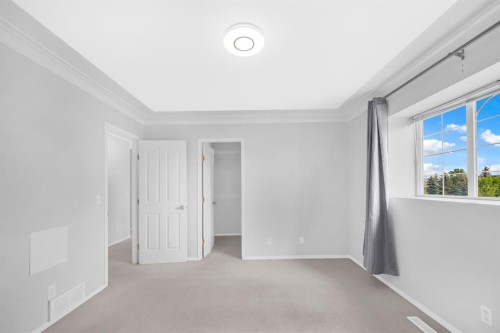 171 Willowbrook Drive Nw, Airdrie, AB - Indoor Photo Showing Other Room