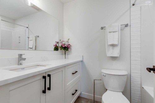 1903 Mccaskill Drive, Crossfield, AB - Indoor Photo Showing Bathroom