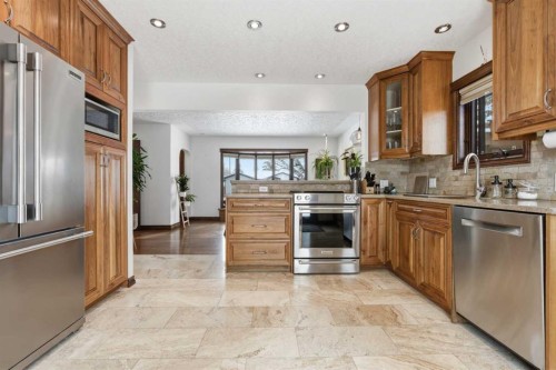 1907 Kelwood Drive Sw, Calgary, AB - Indoor Photo Showing Kitchen With Stainless Steel Kitchen