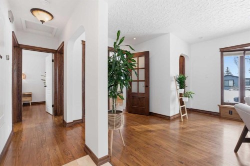 1907 Kelwood Drive Sw, Calgary, AB - Indoor Photo Showing Other Room