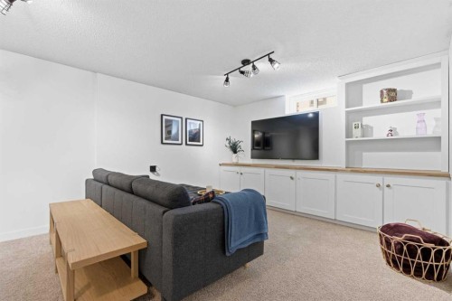 1907 Kelwood Drive Sw, Calgary, AB - Indoor