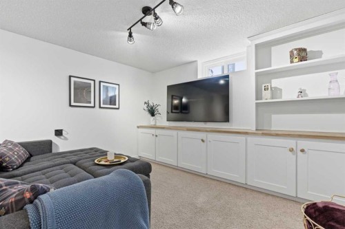 1907 Kelwood Drive Sw, Calgary, AB - Indoor