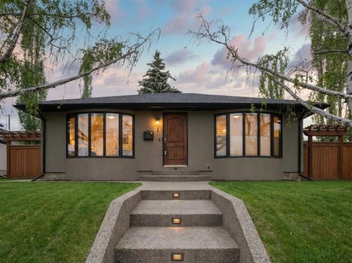 1907 Kelwood Drive Sw, Calgary, AB - Outdoor