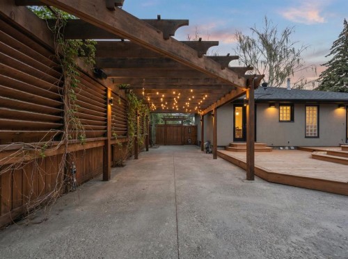 1907 Kelwood Drive Sw, Calgary, AB - Outdoor