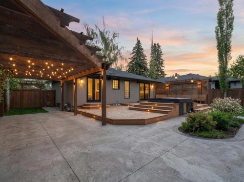 1907 Kelwood Drive Sw, Calgary, AB - Outdoor