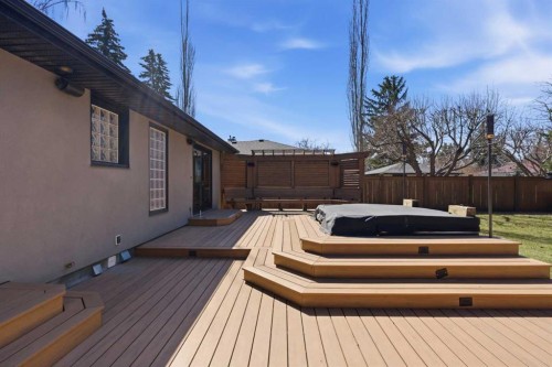 1907 Kelwood Drive Sw, Calgary, AB - Outdoor