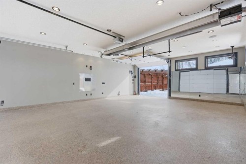 1907 Kelwood Drive Sw, Calgary, AB - Indoor Photo Showing Garage