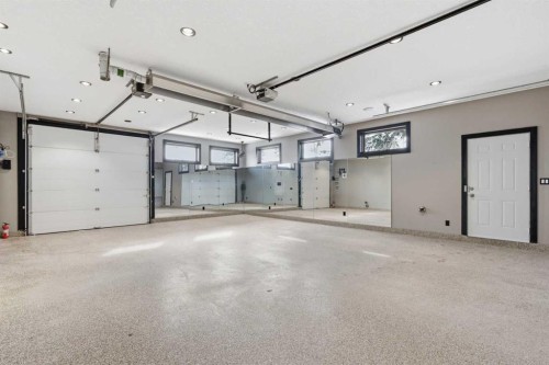 1907 Kelwood Drive Sw, Calgary, AB - Indoor Photo Showing Garage