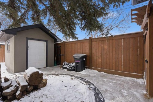 1907 Kelwood Drive Sw, Calgary, AB - Outdoor With Exterior