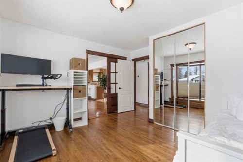 1907 Kelwood Drive Sw, Calgary, AB - Indoor