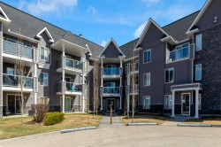 2212-2212 Tuscarora Manor NW Calgary, AB T3L 2J9